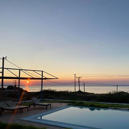 Cristelia Seafront & Pool Villa Lahaniá Kültér fotó