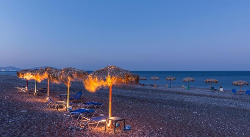 Cristelia Seafront & Pool Villa Lahaniá Kültér fotó