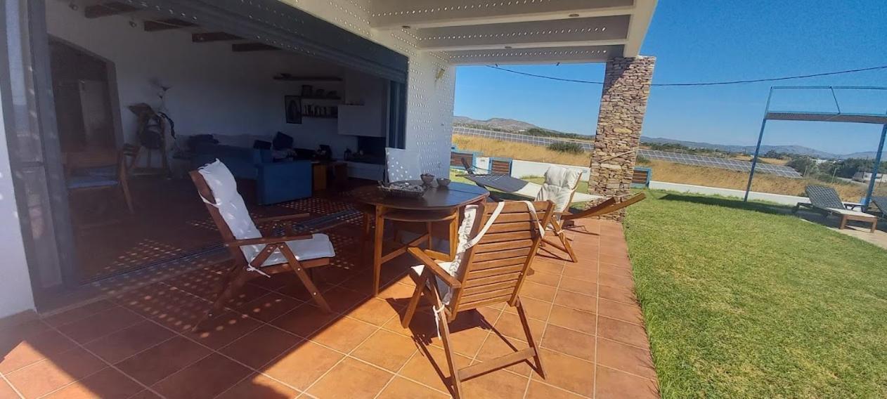 Cristelia Seafront & Pool Villa Lahaniá Kültér fotó