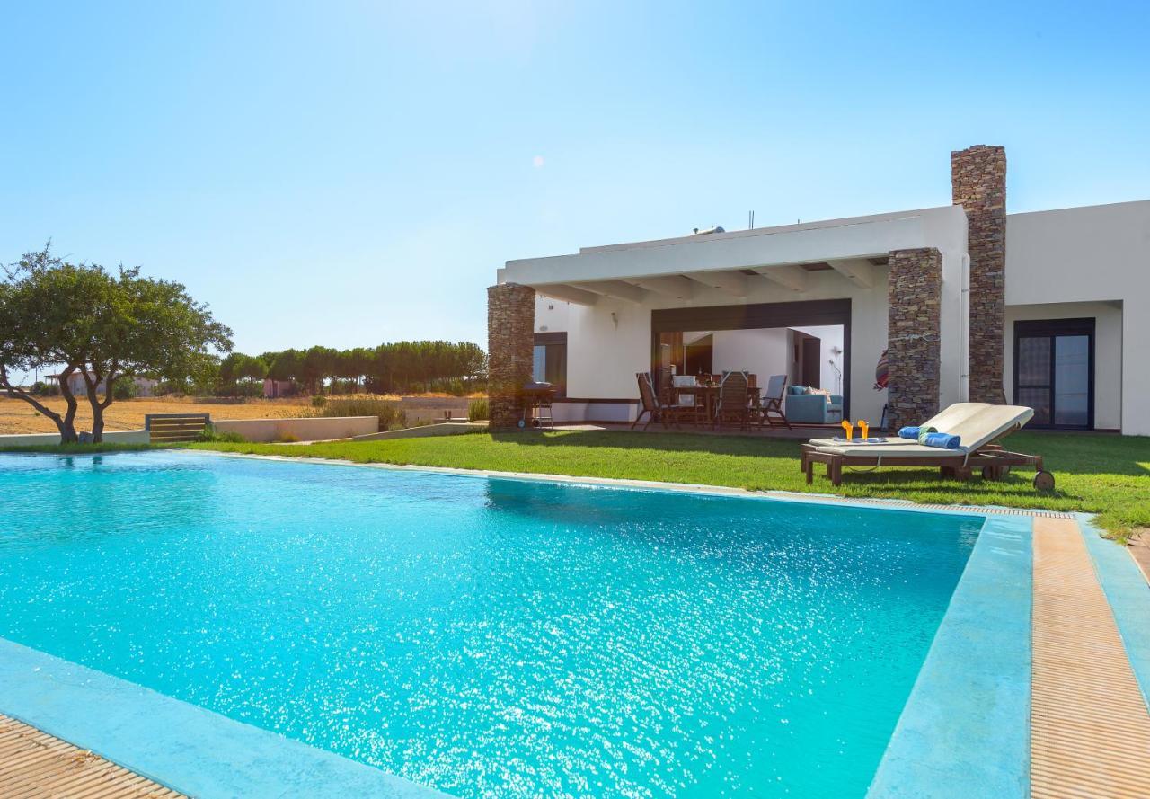 Cristelia Seafront & Pool Villa Lahaniá Kültér fotó